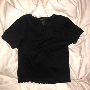 Lettuce edge ribbed black tee